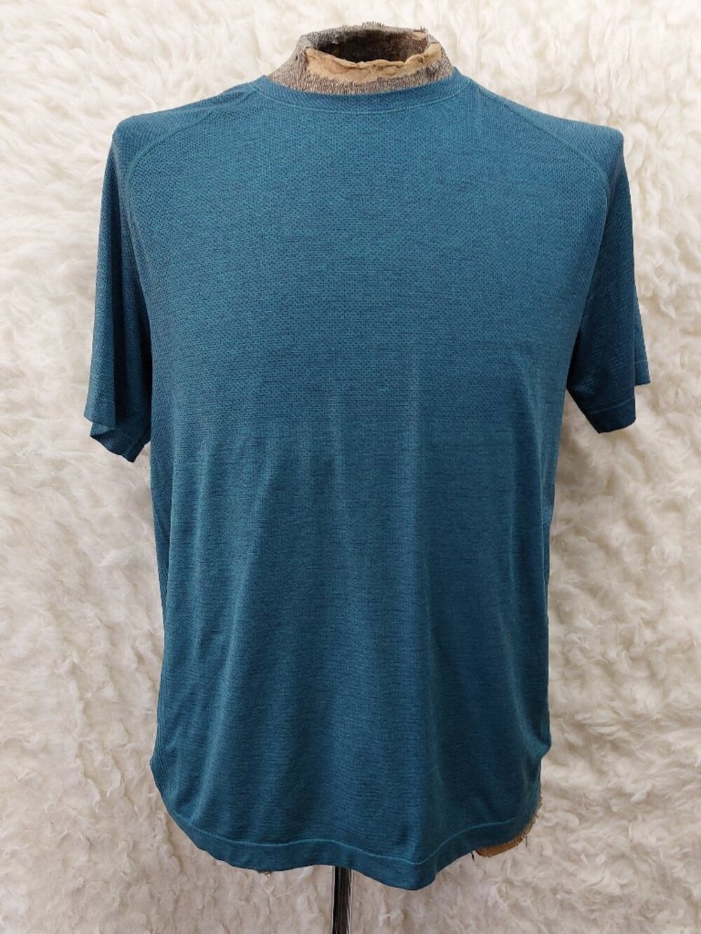 Lululemon Men's Metal Vent Tech Short Sleeve L